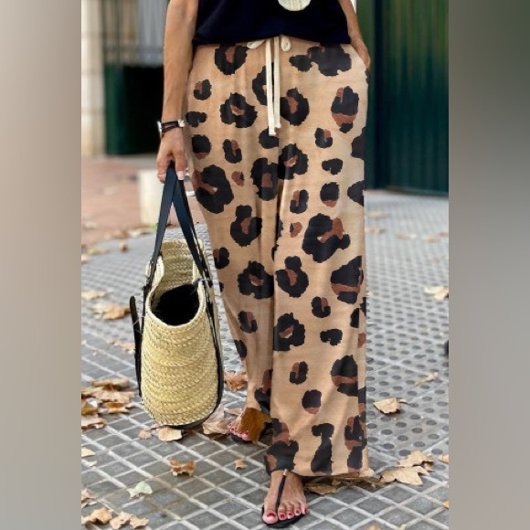 Private Label Pants - NWT! Fabulous Cheetah/ Leopard Draw String Wide Leg Casual Pants! 💕